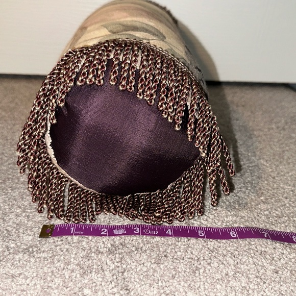 Discontinued Croscrill throw pillow - Picture 3 of 3